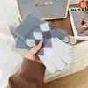 Luvas Meias de Diamante Quentes para Escrever no Inverno Xadrez Tricotadas Versáteis Dedos Livres Tela Sensível ao Toque Luvas de Nova Moda