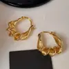Estilo Old Money Geométrico Retro Patrón Retorcido Metal Ear Cuff, Pendientes de Lujo y Sofisticados, Aros de Oreja Versátiles y Elegantes