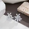 Pendientes de Perla con Forma de Pétalo Esmaltados Estilo Coreano, Pendientes Versátiles de Moda con un Toque de Lujo Ligero y de Alta Gama para Mujeres