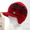 Chapéu de inverno para mulheres de meia-idade e idosas, chapéu de tricô para uso externo, forrado com fleece para calor extra, grosso e aconchegante, adequado para mulheres mais velhas, gorro estilo bico de pato