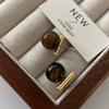 Pendientes de Perla Shijia Otoño e Invierno Pendientes Maillard Marrones Nicho Retro Elegantes Versátiles Estilo Occidental Tachuelas Avanzadas