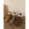 Botas de neve peludas estilo coreano, sapatos femininos estilo francês, nova coleção outono/verão, botinhas forradas com fleece, botas quentes de algodão, botas femininas