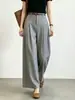 Nueva colección de principios de otoño 2026: Pantalones grises de pierna ancha para mujer en un estilo clásico y sofisticado, con un corte recto holgado, una caída favorecedora y un efecto adelgazante, perfectos para uso casual