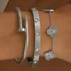 Pulseira Transfronteiriça de Aço Titânio Aço Inoxidável Joia da Moda com Diamantes, Pulseira de Trevo de Quatro Folhas Feminina, Venda por Atacado de Bancas de Joias