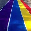 Fábrica direta gramado artificial jardim de infância especial arco-íris pista de simulação de cores gramado tapete plástico grama falsa