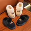 Conjunto a juego para padres e hijos de pantuflas de algodón para niños, pantuflas de algodón para niños y niñas, pantuflas peludas cálidas de felpa gruesa para interiores, disponibles para venta al por mayor