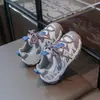 Zapatos para niñas 2026 otoño nuevo moda deportiva zapatos de entrenamiento alemanes para niños, zapatillas casuales populares estilo Forrest Gump para correr