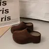 Pantuflas casuales de exterior sin cordones, estilo nuevo 2026, mules de punta cerrada, medias pantuflas que aumentan la altura, zapatos de mujer de primavera con suela gruesa