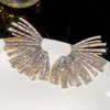 Brincos Geométricos em Forma de Leque Cravejados com Diamantes e Agulha de Aço, Design Único e Fashion, Brincos de Nicho, Brincos Exagerados Europeus e Americanos Transfronteiriços para Mulheres