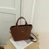 Bolso de Mujer 2026 Primavera Nuevo Bolso de Cuero PU de Gran Capacidad Bolso de Hombro y Mano para Mujer Bolso Tote de Gama Alta de Nicho para Viajes