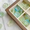 Flor Grande Acrílica Color Transparente Manchada Agujero Recto Cuentas DIY Hecho a Mano Cadena para Teléfono Móvil Material para Joyería Accesorios para Pulseras