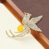 Sol Nube Gama Alta Lujo Ligero Microincrustado Circonita Cola Larga Dorada Urraca Broche Personalizado Simple Animal Pin Mujeres