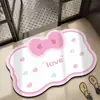 Tapete de Lama Diatomácea com Laço Fofo de Desenho Animado Tapete de Banheiro Tapete de Banheiro Absorvente de Água Tapete Antiderrapante para Pés Tapete de Entrada