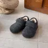 Zapatos de Algodón Estilo Coreano para Niñas Invierno 2025 Nuevos Zapatos de Lana Peludos Birkenstock Versátiles Mocasines para Niños y Niñas Modernos