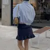 Enviado. Nueva colección de otoño: camisa de manga larga moderna y elegante con cordón y un corte relajado y casual, perfecta para el trabajo o para el uso diario
