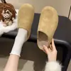 Pantuflas de felpa cálidas para la cabeza para mujer 2026 Otoño/Invierno Nuevo Estilo Ropa para Exteriores Aumento Interno de Altura Moda Perezosa Birkenstock Medias Pantuflas