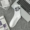 Calcetines de talla grande transfronterizos, calcetines de algodón de moda para hombre, medias de color sólido en blanco y negro, calcetines de baloncesto de primavera y verano para mujer, al por mayor