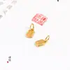 Colgante dorado con fuerte retención de color, etiqueta de la suerte cuadrada, accesorios de bricolaje, pulsera, collar, joyería con cuentas