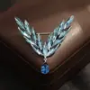 Broche Exclusivo de Asas de Anjo em Cristal de Qualidade para Mulheres, Design Único, Pin de Lapela para Terno de Nicho, Acessório Versátil para Presente