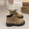 Botas Martin de sola grossa femininas outono e inverno pessoas baixas aumento de altura novo estilo estilo britânico com pelúcia botas curtas estilosas 2026 botas de motocicleta