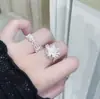 Anillo Personalizado Dazzling New Trendy con Incrustaciones de Cuentas Shell para Mujer, Anillo Minimalista Estilo Cubo de Azúcar Pequeño de Lujo Ligero para Dedo Índice