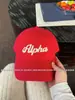 Gorra de Béisbol Bordada con Letras, Color Blanco y Rojo Vibrante, Ala Ancha para Mujer, Hace que la Cara Parezca Más Pequeña, Gorra para el Sol, Sombrero de Moda para Cabezas Grandes