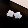 Pendientes de Flor Geométrica Dulce de Zircón Estilo Coreano Aguja de Plata, Pendientes de Lujo Ligero de Gama Alta, Accesorios para Orejas de Nicho de Moda y Elegantes para Mujeres