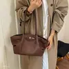 Bolso casual de otoño para mujer, nuevo bolso versátil y elegante de gran capacidad, bolso de hombro tipo tote de moda 2026 para el trabajo