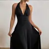 Vestido largo de estilo europeo y americano transfronterizo con cuello halter, escote en V profundo, falda amplia, espalda descubierta, cintura de corbata, elegante vestido de noche y vestido de resort