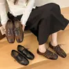 Mocasines retro de cuero cálidos de suela blanda versátiles con forro de felpa, zapatos casuales de cordones para commuting de punta profunda otoño nuevos para mujer 2026