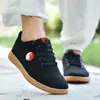 Zapatos de práctica de sombra voladora tejidos para mujer, entrenamiento de artes marciales, suela de tendón de res, zapatos especiales para competición, zapatilla de Tai Chi
