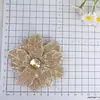 Broche de flor tridimensional com strass de alta qualidade, materiais DIY, acessórios decorativos de lantejoulas feitos à mão para superfícies de roupas, chapéus e sapatos