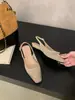 Sandálias Fechadas com Laço de Strass e Malha para Mulheres, Novidade Verão 2026 Salto Baixo Bloco Sapatos de Casamento