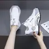 Sapatos Masculinos de Couro Impermeáveis Casuais para Viagem Tendência Versátil Primavera Par de Sapatos Esportivos Casuais Sapatos da Moda