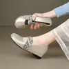 Versión de piel de oveja de nuevos zapatos Mary Jane de estilo chino para mujer, retro, adecuados para combinar con faldas, punta redonda, corte bajo, con aumento interno de altura, zapatos de noche delicados