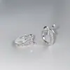 Pendientes de Plata con Aguja de Plata y Circonita de Lujo Ligero de Moda de Gama Alta para Mujer, Aros Versátiles con Lazo Estilo Chanel, Exquisitos y Modernos Accesorios para Orejas