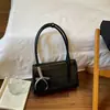 Este año, las bolsas grandes para axilas están de moda.. Aquí están los nuevos estilos de primavera/verano 2026: bolsos tote y bandoleras elegantes y a la moda con un aspecto de alta gama