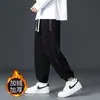 Pantalones Tut de Pana para Hombre Otoño e Invierno 2024 Nueva Marca Casual de Moda Pantalones Deportivos Forrados de Polar Sueltos