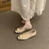 2026 Nuevos Zapatos Planos de Mujer Estilo Francés con Hebilla Cuadrada Color Albaricoque, de Altura Creciente, Boca Baja, para Viajar, Zapatos de Abuela de Punta Cuadrada