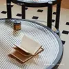 Mesa de centro de vidro estilo japonês com combinação de madeira maciça e trama de rattan, design minimalista nórdico para salas de estar pequenas, mesa de chá redonda para uso doméstico