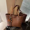 Bolso Tote Retro de Gran Capacidad para Mujer Transfronterizo 2025 Nuevo y Moderno Bolso de Hombro Simple y Elegante de Gran Capacidad