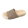 Chinelos femininos de lã de cordeiro para uso externo no outono e inverno, chinelos slip-on de sola grossa para uso em casa, chinelos de lã de bico aberto