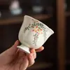 Porcelana de Jade de Gordura de Cordeiro de Dehua com Pintura Manual Floral Taça de Pé Alto Taça de Mestre Conjunto Exquisito de Chá Gongfu Taça de Degustação Taça Única Presente Feminino