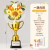 Presentes Criativos e Práticos para a Temporada de Formatura, Buquê de Flores Eternas em Formato de Troféu, Enfeites de Buquê de Flores de Tricô Feitos à Mão para Professores, Atacado