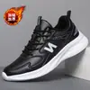 Zapatos de Hombre 2025 Otoño Nuevo Modelo al por Mayor Cuero y Malla Casual Transpirables Zapatos Deportivos Ligeros para Correr Zapatos de Moda