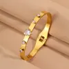 Pulsera de Acero Inoxidable de Grado Comercial, con Incrustaciones de Diamantes en Forma de Corazón, de Lujo Ligero, Elegante, de Nicho, Versátil, para Mujer