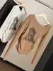 Nuevo suéter de punto de un solo hombro con estampado de gatos, una capa interior de moda y ajustada para mujer, perfecto para el otoño, de estilo coreano
