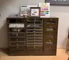 Gabinete Vintage de Madera Maciza para Uñas, Gabinete de Almacenamiento y Exhibición de Uñas Estilo Antiguo, Gabinete de Almacenamiento de Piso para Esmaltes de Uñas de Salón de Uñas
