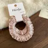 Diadema de tela geométrica con volantes y perlas estilo minimalista vintage para mujer, Scrunchie de alta gama, Accesorio para el cabello versátil y moderno