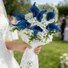 Ramo de Novia de Lirio de Calas Azules Simulados Decoración de Boda Arreglo de Flores Artificiales Accesorios de Boda de Alta Gama para Sesiones de Fotos
